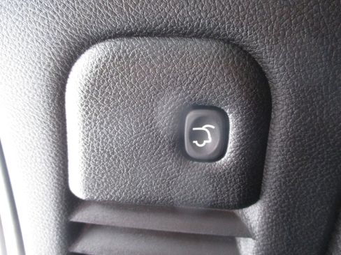 Used 2017 Dodge Durango R/T image 41