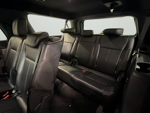 Used 2019 Ford Expedition Max XLT w/ Equipment Group 202A RWD image 20