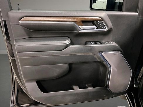 Used 2024 Chevrolet Silverado 3500 High Country w/ High Country Premium Package image 22