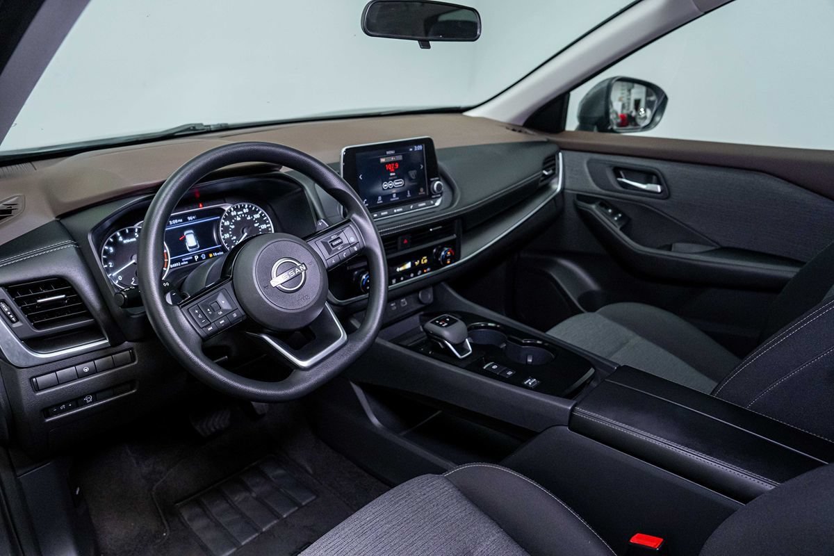 Used 2023 Nissan Rogue SV FWD image 11