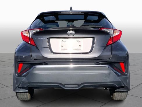 Used 2021 Toyota C-HR LE image 5