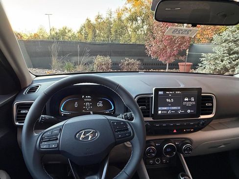 New 2026 Hyundai Venue SEL image 22