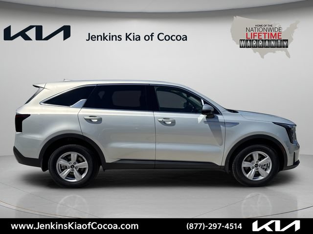 New 2026 Kia Sorento LX FWD image 3