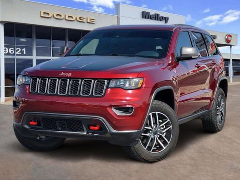 Used 2021 Jeep Grand Cherokee Trailhawk AWD/4WD image 2
