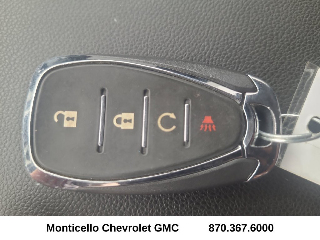 Used 2025 Chevrolet Trax LT FWD image 30