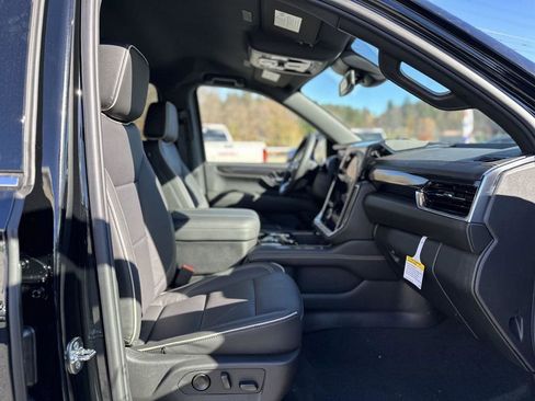 New 2026 GMC Yukon XL Elevation w/ LPO, Floor Liner Package AWD/4WD image 10