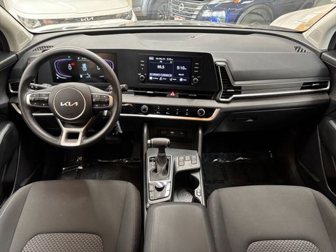 Used 2025 Kia Sportage LX FWD image 32