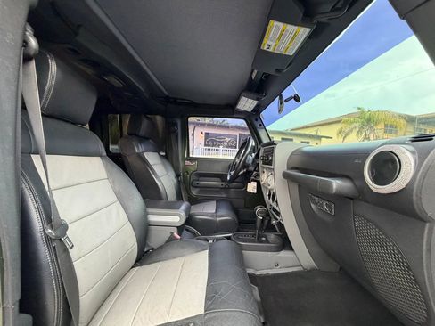 Used 2008 Jeep Wrangler Unlimited Sahara w/ Limited Unlimited Group AWD/4WD image 13