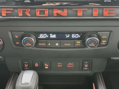 Used 2025 Nissan Frontier PRO-4X w/ Pro Premium Package AWD/4WD image 18