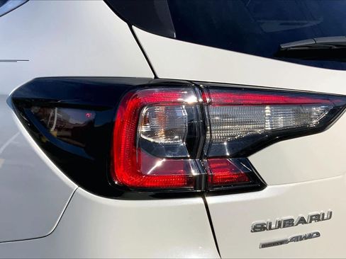 Used 2024 Subaru Outback Limited image 25