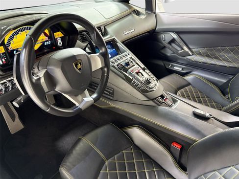 Used 2017 Lamborghini Aventador LP 700-4 AWD/4WD image 23