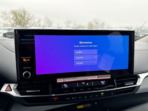 Certified 2025 Toyota Sienna XLE image 12