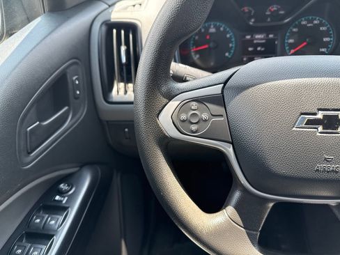 Used 2020 Chevrolet Colorado W/T w/ Custom Special Edition RWD image 18