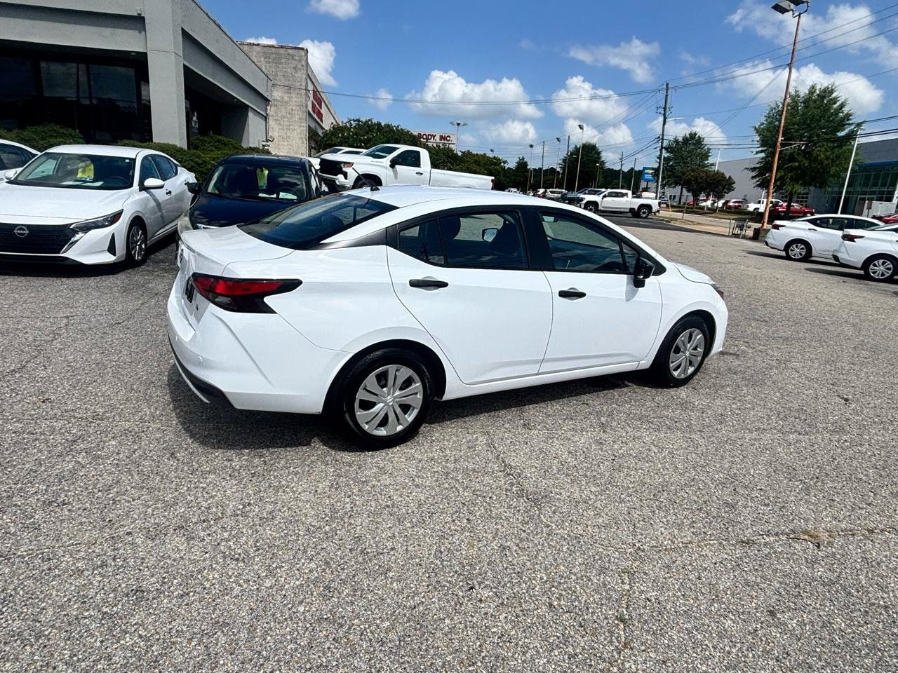 Used 2023 Nissan Versa S FWD image 25
