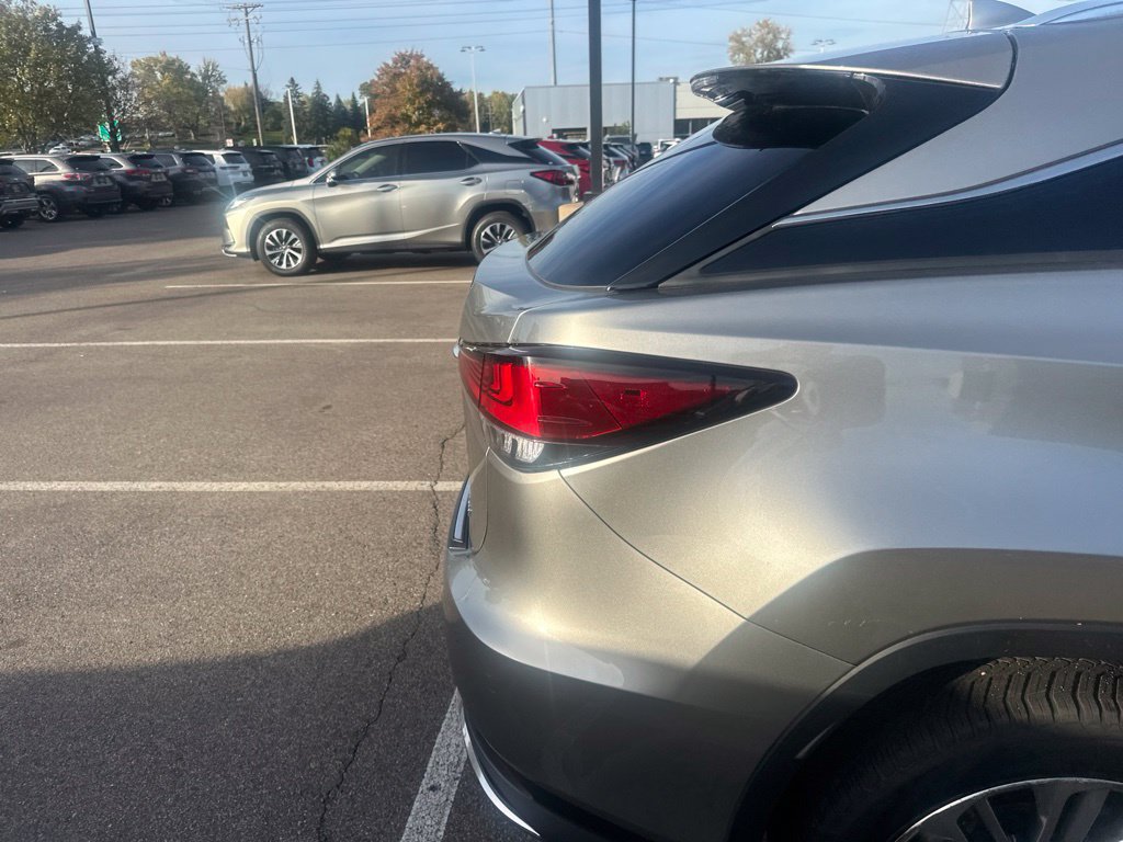 Used 2020 Lexus RX 450h AWD w/ Luxury Package image 19