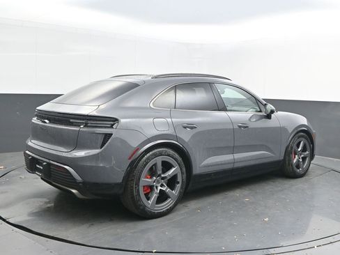 New 2025 Porsche Macan Turbo Electric image 7