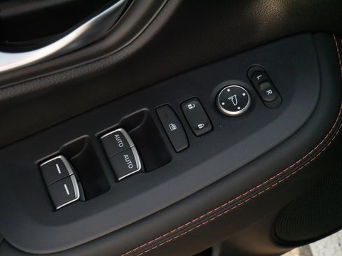 Certified 2027 Honda HR-V Sport image 19