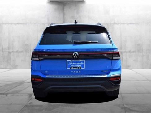 New 2025 Volkswagen Taos SE image 6