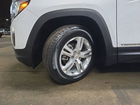 Used 2019 GMC Terrain SLE w/ Driver Convenience Package image 32