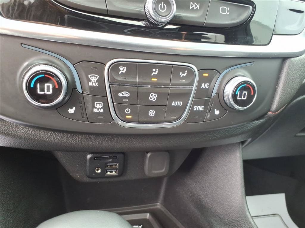 Used 2023 Chevrolet Traverse RS w/ LPO, Floor Liner Package AWD/4WD image 17
