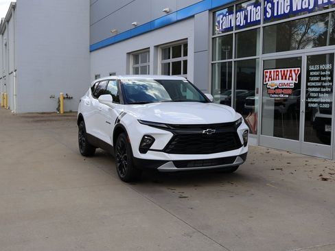 New 2025 Chevrolet Blazer LT w/ LPO, Black Sport Package image 2