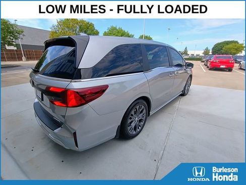 Used 2025 Honda Odyssey Touring image 14