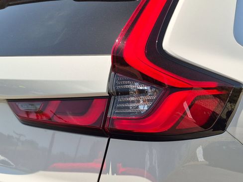 Used 2023 Honda CR-V EX-L image 11