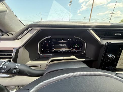 Used 2023 GMC Sierra 1500 Denali AWD/4WD image 17