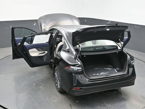 New 2026 Nissan Sentra SR FWD image 42