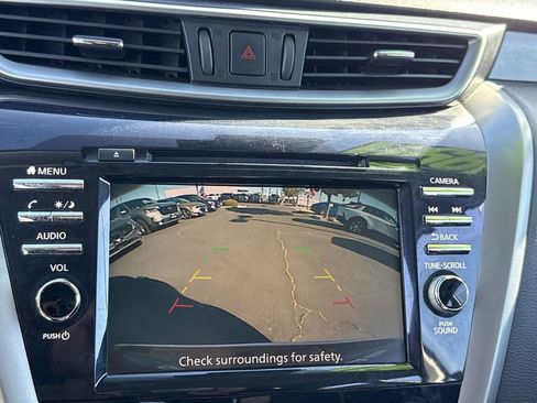 Used 2023 Nissan Murano S image 6