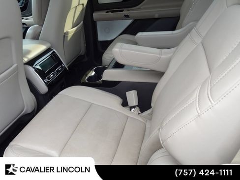 Used 2020 Lincoln Aviator Reserve w/ Equipment Group 201A AWD/4WD image 15