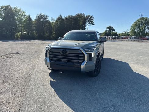 Used 2024 Toyota Tundra Limited image 5