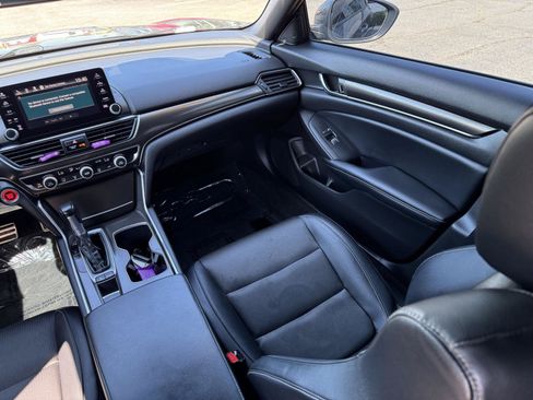 Used 2018 Honda Accord Sport image 36