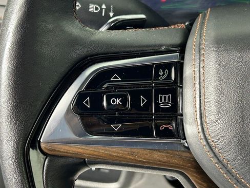 Used 2022 Jeep Grand Cherokee Summit w/ Advanced Protech Group IV AWD/4WD image 30