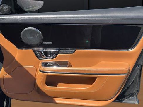 Used 2017 Jaguar XJ L Portfolio image 23
