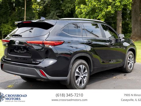 Used 2023 Toyota Highlander XLE AWD/4WD image 8