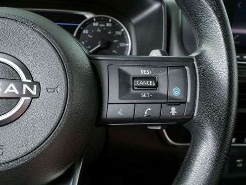 Used 2024 Nissan Rogue SV AWD/4WD image 11