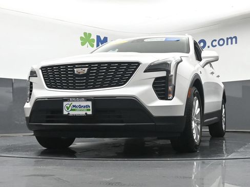Used 2022 Cadillac XT4 Luxury w/ Cold Weather Package AWD/4WD image 7