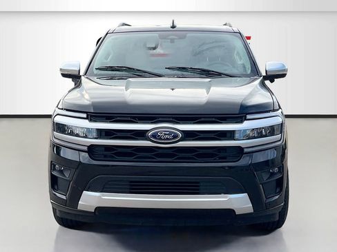 Used 2024 Ford Expedition Max Platinum AWD/4WD image 2