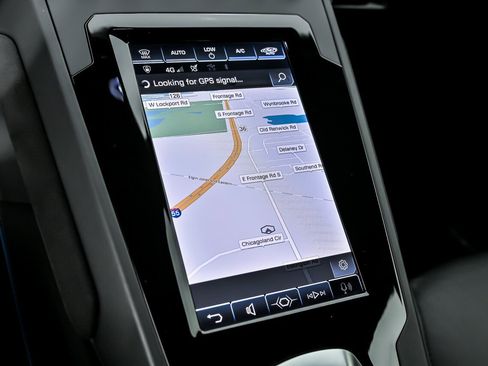 Used 2020 Lamborghini Huracan EVO image 37