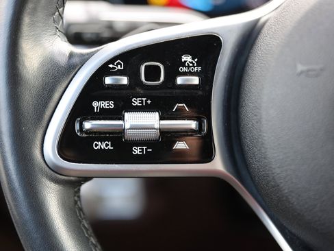 Used 2022 Mercedes-Benz GLE 350 4MATIC image 38