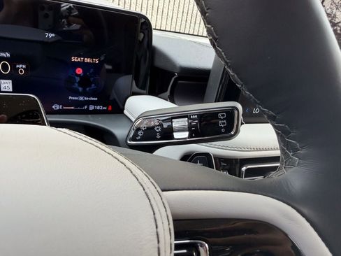 New 2026 Lincoln Aviator AWD image 40