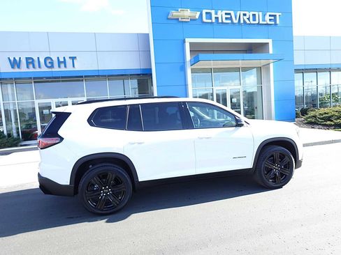 New 2025 GMC Acadia Elevation w/ Super Cruise Package AWD/4WD image 2