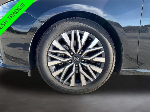 Used 2025 Nissan Altima 2.5 SV FWD image 30
