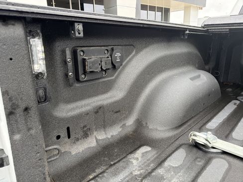 Used 2025 RAM 3500 Laramie AWD/4WD image 25