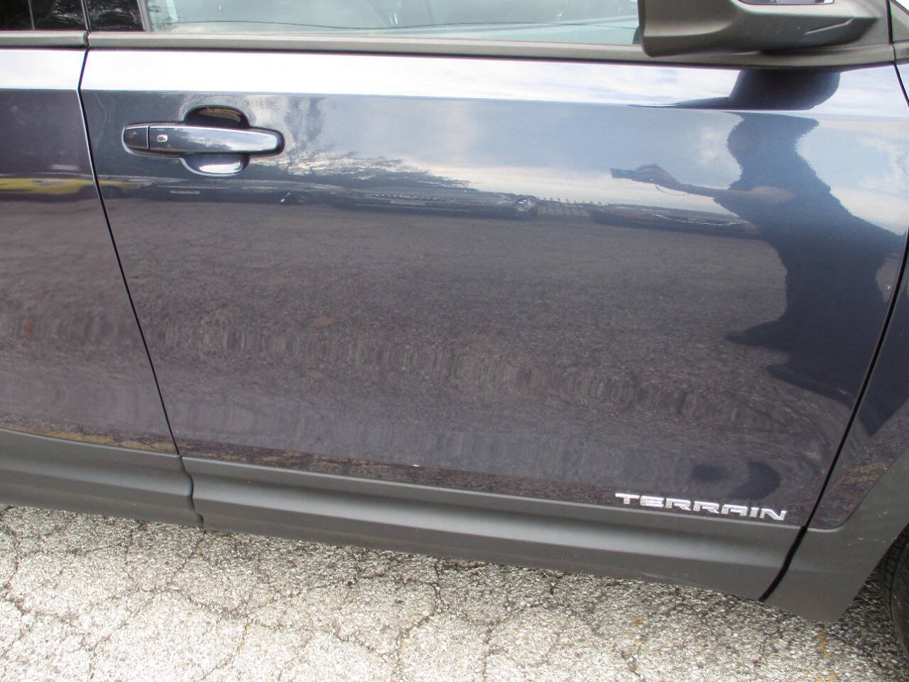 Used 2018 GMC Terrain SLE AWD/4WD image 23
