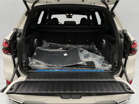 New 2026 BMW X5 xDrive50e w/ Executive Package AWD/4WD image 7