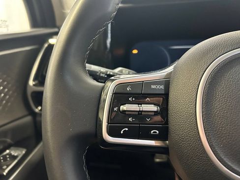 Used 2023 Kia Sorento SX FWD image 9