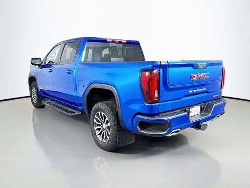 Used 2022 GMC Sierra 1500 AT4 w/ Technology Package AWD/4WD image 7