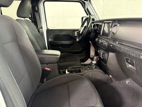 Used 2021 Jeep Wrangler Unlimited Sport image 13